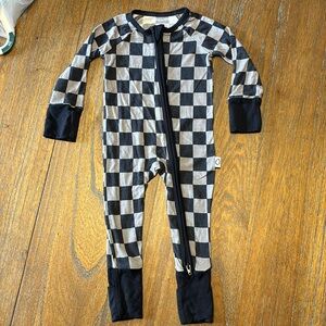 Dream Big Little Co Black Checkers Bamboo Zippy VGUC